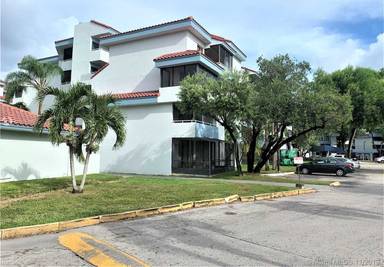 Main picture of 8374 SW 152nd Ave