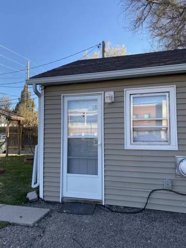 Main picture of 400 East 24th Street