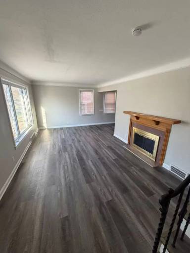Main picture of 4935 Edsal Dr