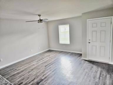 Main picture of 1642 Dryden St SE
