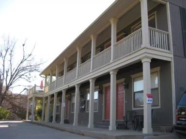 Main picture of 711 W Douglas St