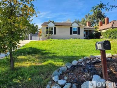 Main picture of 862 Victoria Dr