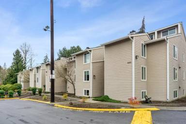 Main picture of 19855 25th Ave NE