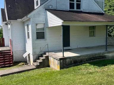Main picture of 1521 Main St E