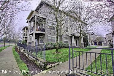 Main picture of 718 NE Adwick Dr
