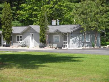 Main picture of 3779B 4 Mile Rd N