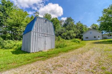 Main picture of 10066 Point Rock Rd