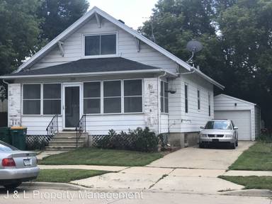 Main picture of 208 7th St NW