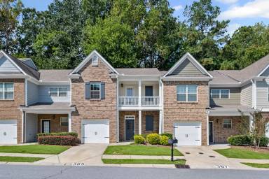 Main picture of 385 Franklin Ln