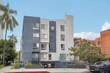 Main picture of 700 S Berendo St