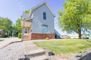 Main picture of 713 N Main St