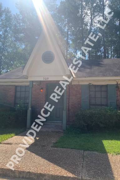 Main picture of 3004-22 Zachry Ave