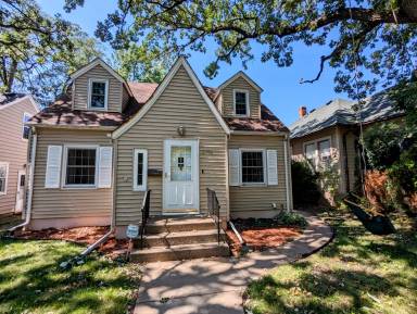 Main picture of 3304 Yosemite Ave S