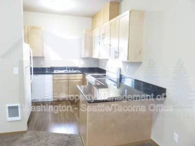 Main picture of 8015 Pacific Ave