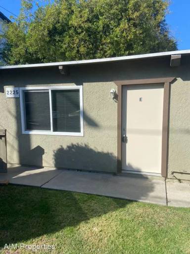 Main picture of 2225 Pacific Ave