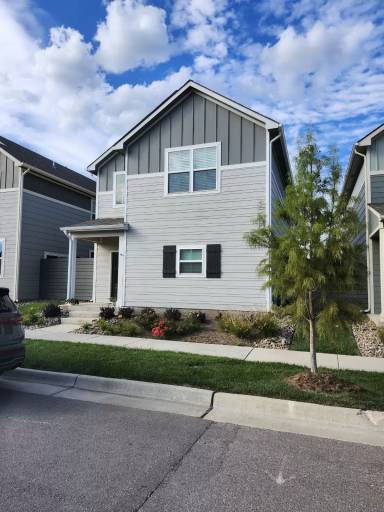 Main picture of 406 E Park Pl