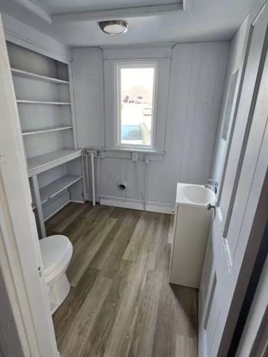 Main picture of 406 E Market St