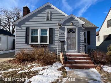 Main picture of 1811 S Center Ave