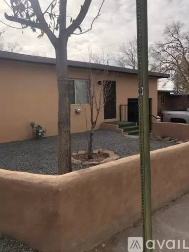 Main picture of 309 Alegre St