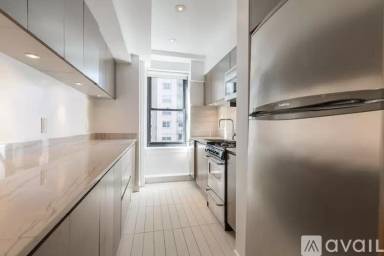 Main picture of 245 E 57th St