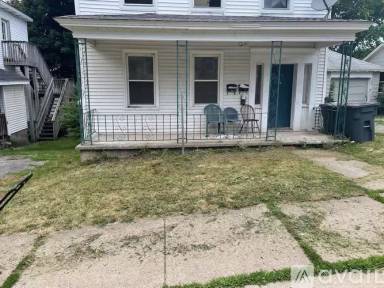 Main picture of 75 E Oneida St