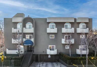 Main picture of 210 N Ave 55