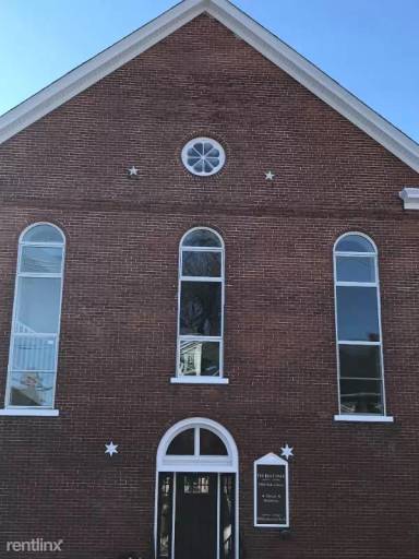 Main picture of 234 S Walnut St
