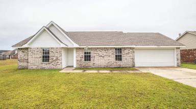Main picture of 2300 Paula Cir