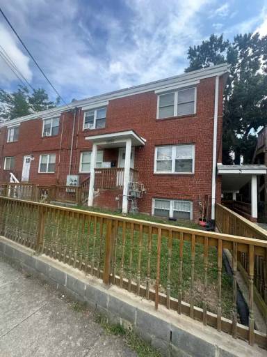 Main picture of 2905 Fairlawn Ave SE