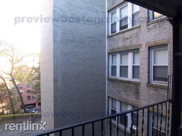 Main picture of 1630 Commonwealth Ave