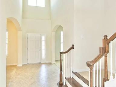 Main picture of 2103 Candlenut Cir