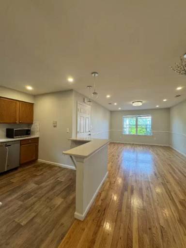 Main picture of 15 Seymour Ave