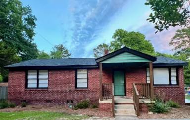 Main picture of 704 Chevis St