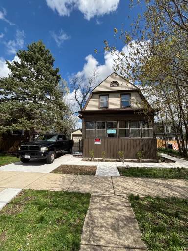 Main picture of 261 Orchard St