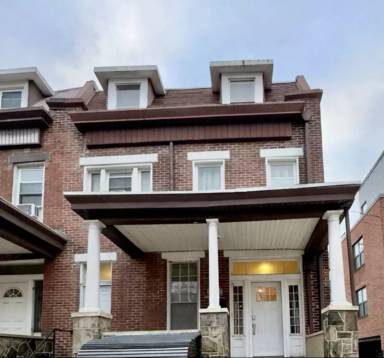 Main picture of 101 E 33rd St