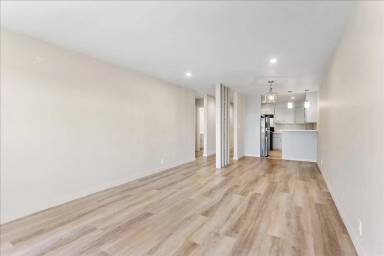 Main picture of 528 Merritt Ave