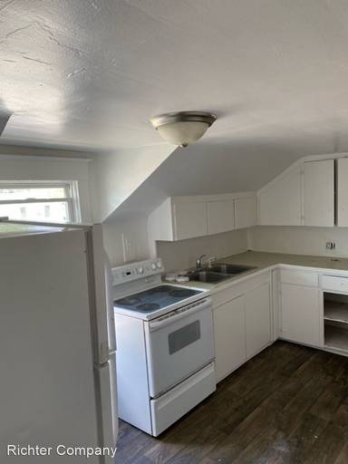 Main picture of 26 S 1st St