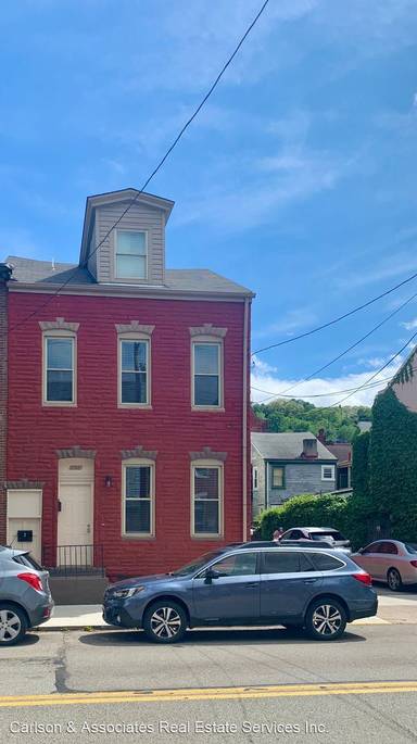 Main picture of 1724 Sarah St