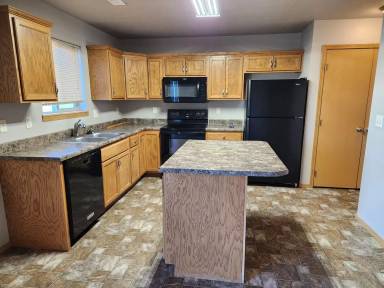 Main picture of 4207 S Banyan Ave