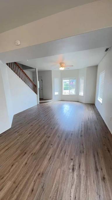 Main picture of 1531 Hollyhock Dr