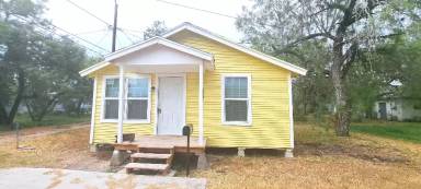 Main picture of 524 W C Ave