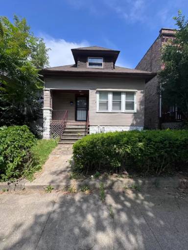 Main picture of 12219 S Lowe Ave