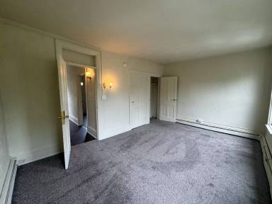Main picture of 344 S Queen St