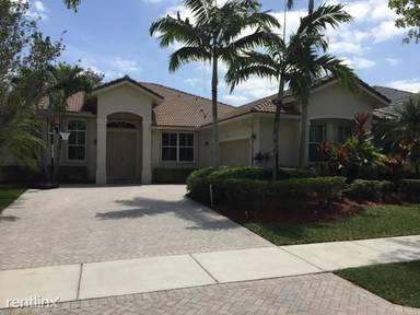 Main picture of 1366 Crossbill Ct