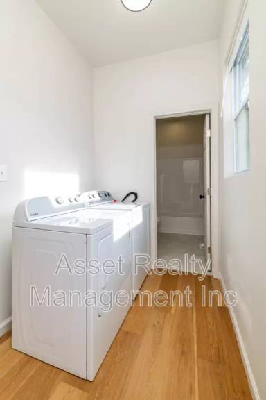 Main picture of 1422 Beaumont Ave