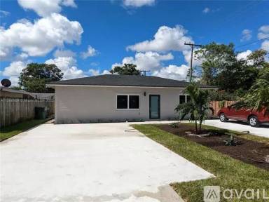 Main picture of 1463 SW 29th Ave