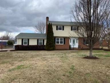 Main picture of 5005 Weitz St