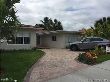 Main picture of 9216 Harding Ave