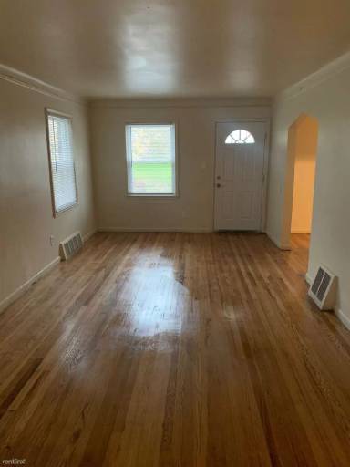 Main picture of 19030 Gallagher St