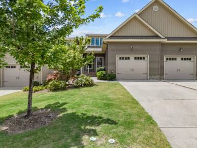 Main picture of 118 Cypress Cir